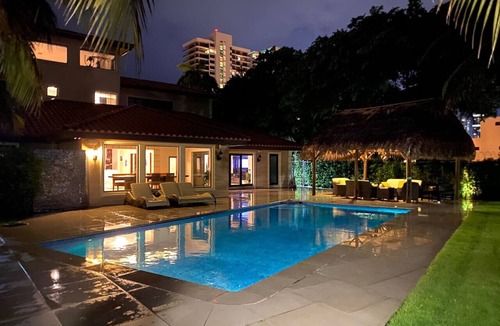 Venetian Islands House | Tropical and Tahitian; Paradise on Venetian!