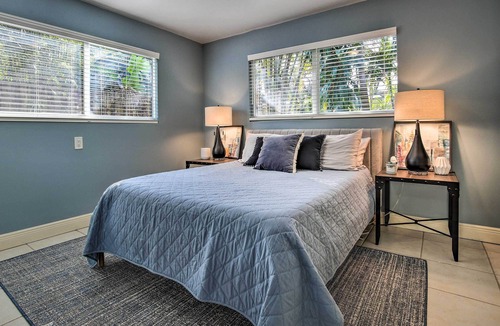 Middle River Terrace House | Tropical Fort Lauderdale Home: 3 Mi to Beach!