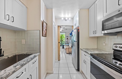 Plantation Condo | Tropical Garden Oasis with Available Private Chef, Close to Sawgrass Outlet Mall