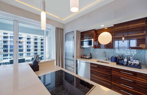 Central Beach Apartment | Tropical Holiday: Fort Lauderdale Beach Condo