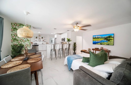 Little Havana House | Tropical Marlins House