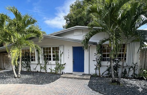 Central Fort Lauderdale House | Tropical Mid-Century Modern Paradise w/Gated Yard