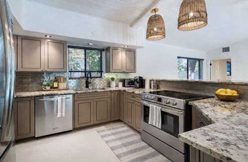 Biscayne Park House | Tropical Oasis! Renovated 3BR Home, Heated Pool, BBQ
