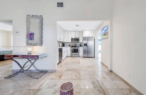 Fort Lauderdale House | Tropical Oasis w/Lush Pool in beautiful Fort Lauderdale