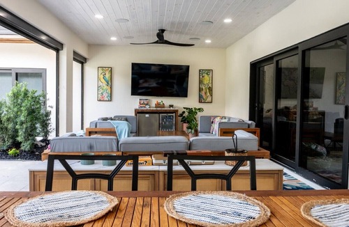 Southwest Ranches House | Tropical Oasis with Pool, Spa & Guest House