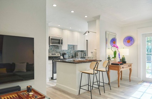 South Middle River House | Tropical Pool Oasis. Near beach, Wilton Manors and Fort Lauderdale