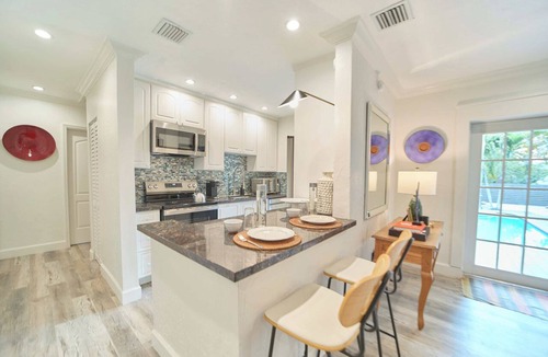 South Middle River House | Tropical Pool Oasis. Near beach, Wilton Manors and Fort Lauderdale