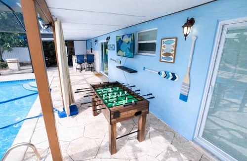 Driftwood House | Tropical Pool Oasis Near HardRock Casino Beach