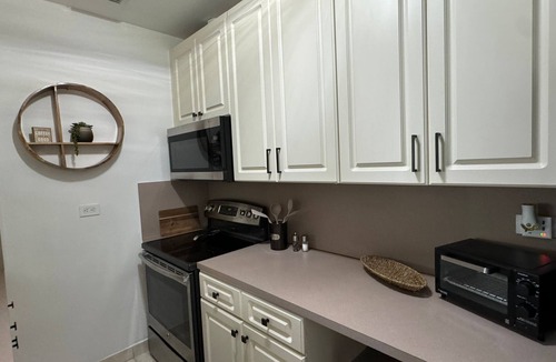 North Miami Beach House | Tropical pool retreat 10min to beach near MIA