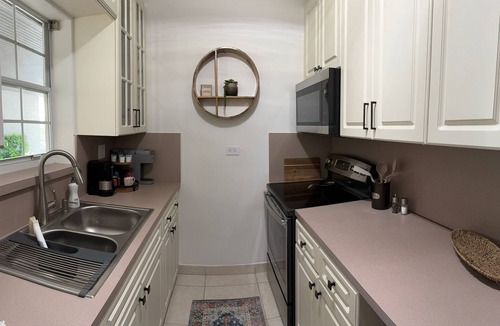 North Miami Beach House | Tropical pool retreat 10min to beach near MIA