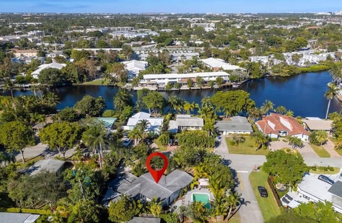 Middle River Terrace House | Tropical Private Pool Home FirePit and Arcades