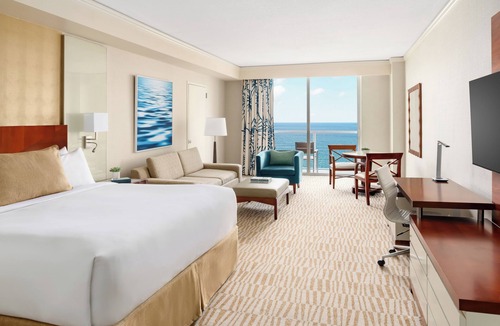 Sunny Isles Beach Hotel | Trump International Beach Resort