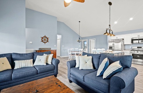 Captain's Cove House | Turtle Bay | Waterfront Home, Screened Porch, Fireplace, Pools, Golf & Marina Access