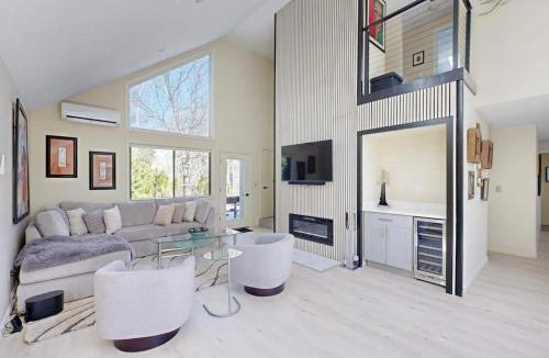 Lagoon Heights House | Twin Ponds