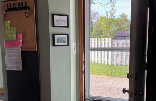 Westerville House | Two Bedroom Cottage House in Uptown Westerville
