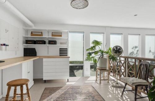 Del Rey Apartment | Two Bedroom Industrial Loft with Resort Amenities