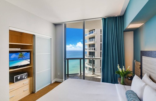 Sunny Isles Beach Hotel | Two Bedroom Oceanfront Apartment