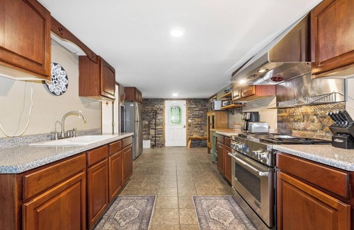Columbia Falls Cabin | Two Bedroom Quonset Hut on Spoon Lake