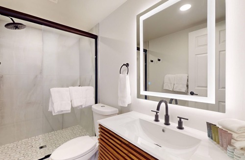 Lower Township Hotel | Two-Bedroom Suite for the Ultimate Family Vacation