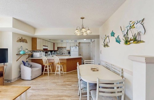 Ocean City Condo | Two-Level Condo with Balcony, Central AC, Washer/Dryer & WiFi - Near the Beach