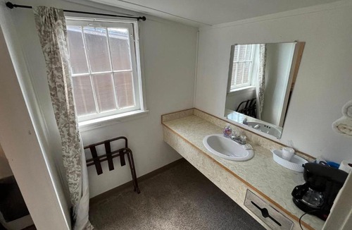East Glacier Park Village Hotel | Two Medicine Inn and Resort