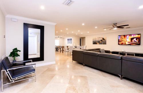 South Lake House | Ultimate Luxury 5BR Villa near Hollywood Beach