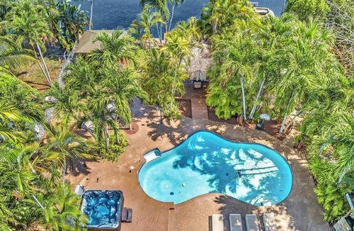 Fort Lauderdale Resort | ULTIMATE MAGICAL RESORT.12 BEEDROOMS 7 BATHROOMS. WATER FRONT FAMILY RESORT.