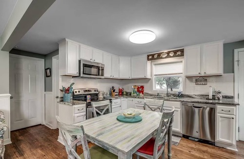 Cherry Grove Beach House | Ultimate vacay home, walk to beach, fenced in yard
