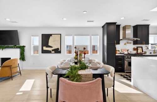 View Park-Windsor Hills House | Unique Downtown LA Gem: World Cup, SoFi, Gym & Games - 2 suites