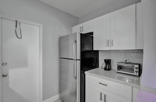 Victoria Park Apartment | Unique Las Olas Stay Pool Free Parking