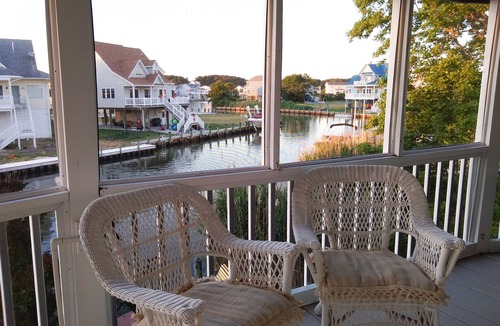 Captain's Cove House | Unique round house on canal with water views near Chincoteague with elevator