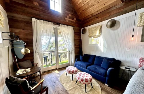Kitty Hawk Cabin | Unique Soundfront Rental Set in Kitty Hawk Woods Coastal Preserve of North Carolina