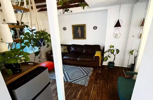 Atwater Village Apartment | Unit 2 The Lemon Atwater Village