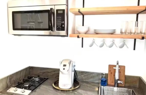 Atwater Village Apartment | Unit 2 The Lemon Atwater Village