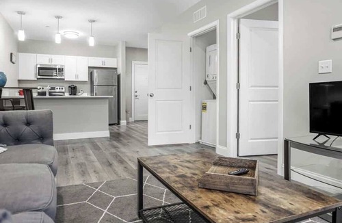 Chelsea Apartment | Unit 43 Homey 1BR Garage Parking