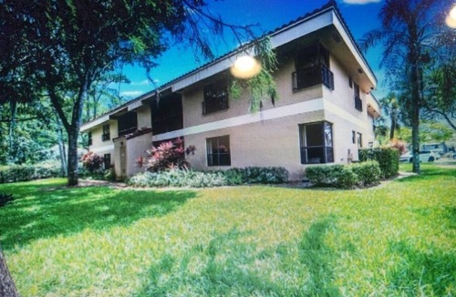 Margate Condo | Unwind at this stunning well-kept tranquil Condo
