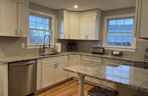 Hampton House | Unwind Oceanside Private single family home