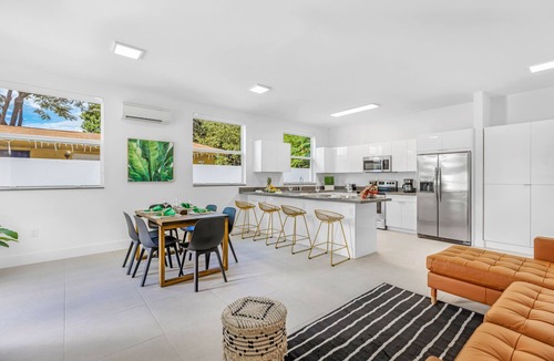 Allapattah House | UP TO 16 GUESTS! MODERN HOUSE NEAR WYNWOOD