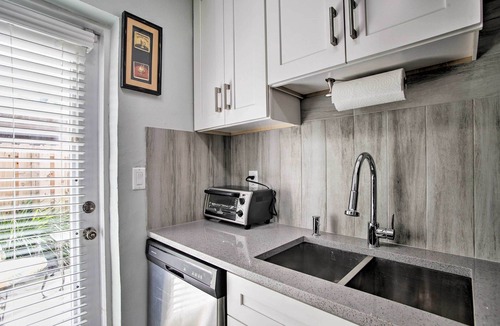Middle River Terrace Apartment | Updated Escape 3 Mi From Las Olas Blvd & The Beach