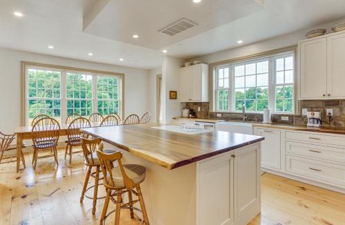 Middletown House | Updated Farmhouse < 2 Mi to Historic Middletown!
