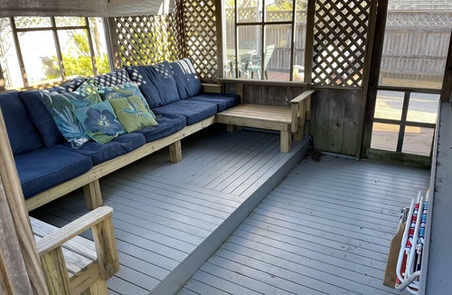 Oak Bluffs House | Updated Oak Bluffs home! Close to everything! Walk to town!