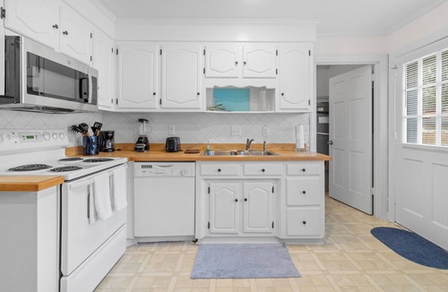 Chic's Beach House | Updated Virginia Beach Townhome in Chics Beach. Only a few blocks to the beach !