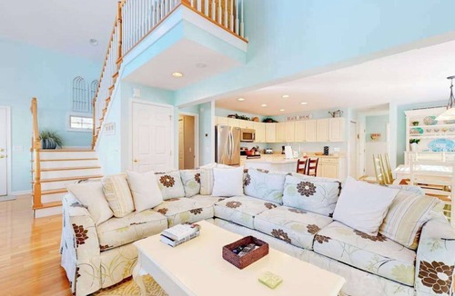 Frankford House | Updated Waterside home near beach with screened deck & community pool