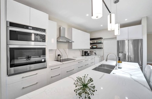 Lake Ridge House | Upscale 4 Bdrm Retreat - Mins to Las Olas Beach
