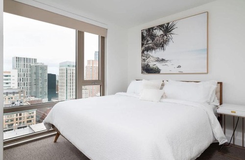 Downtown Boston Apartment | Upscale 4BR Penthouse with Gym & Parking near MGH & TUFTS