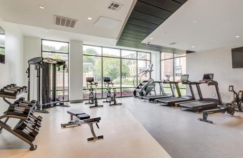 Downtown Boston Apartment | Upscale 4BR Penthouse with Gym & Parking near MGH & TUFTS