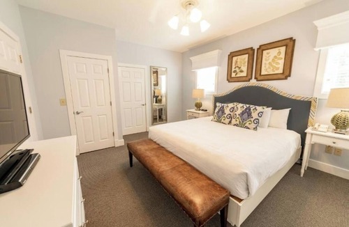 Lackey Resort | Upscale Gated Villa w/Deck Access Near Trails & Family-Friendly Fun | 4 Units