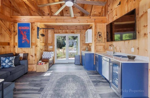 East Orleans House | Upscale Vacation Estate with Heated Pool Near Nauset Beach: 010-OB