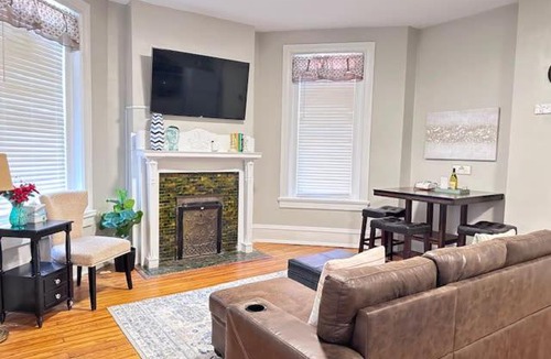 Fan District Apartment | Urban Bloom King Bed 2TVs Free Parking Museums