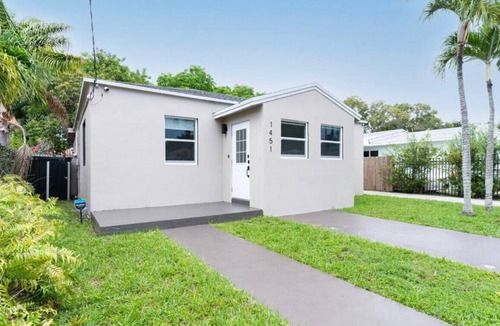 Allapattah House | Urban Escape: Miami Home w/ Private Backyard & BBQ